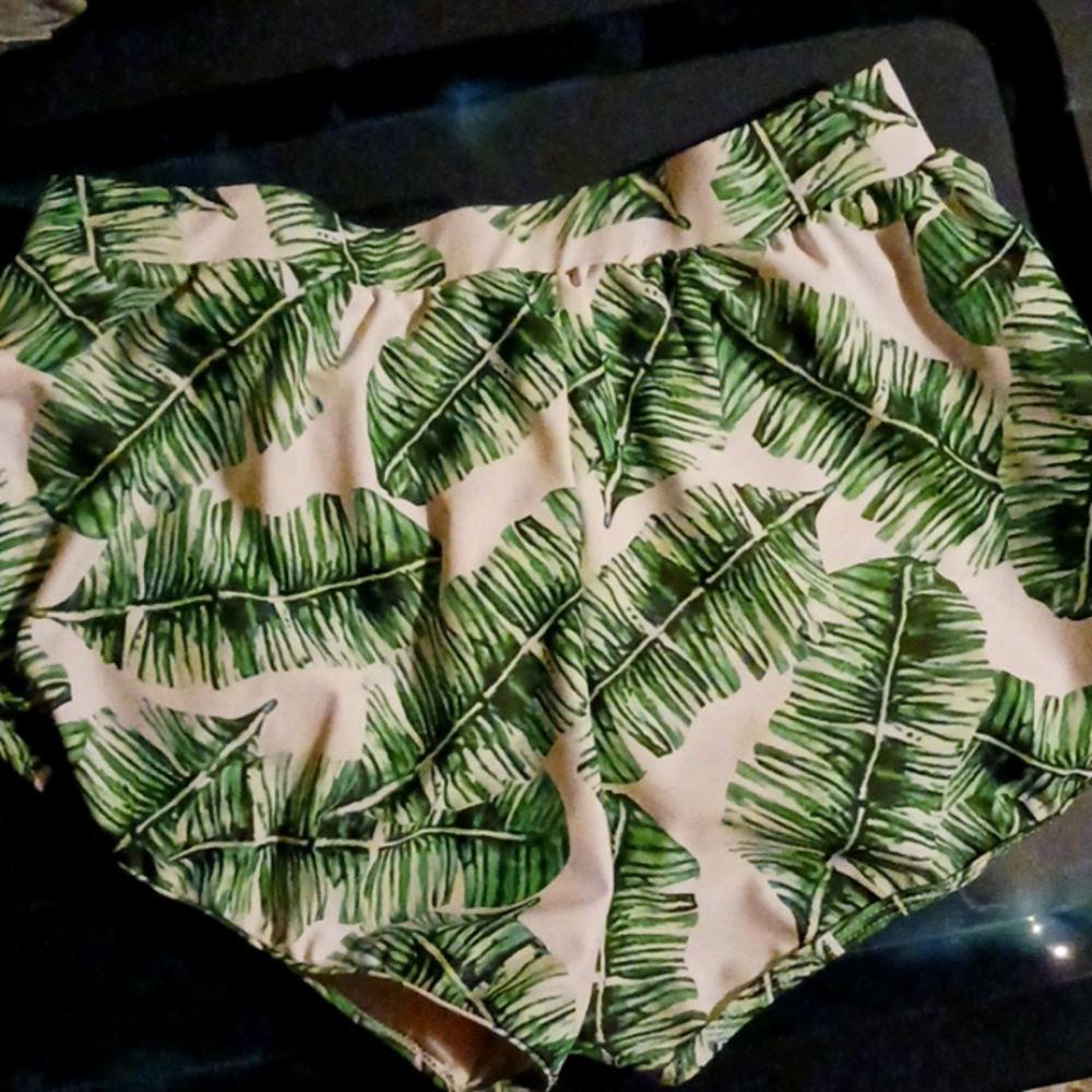 Palm leaf shorts
